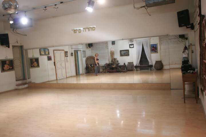 הסטודיו לריקוד  - סהרה סיטי בי"ס למחול מזרחי ולהכשרות - דרך גוף