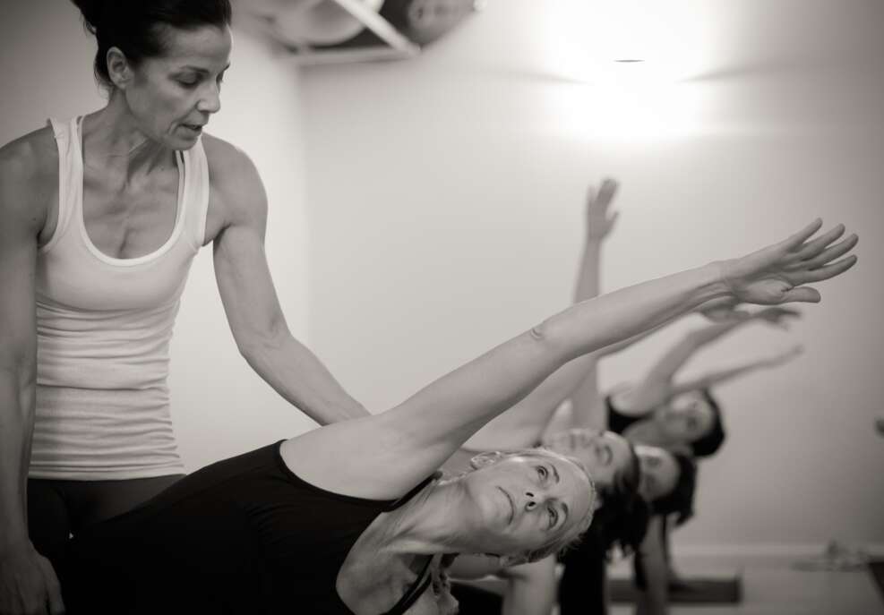 תנוחה מסדרה מתקדמת - Revital Yoga@mindfulness - דרך גוף