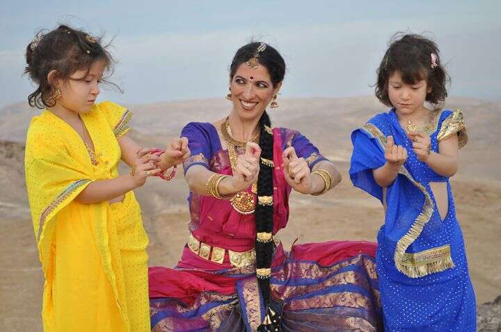 ריקוד הודי לילדים עם יעל - יעל טל - ריקוד הודי - דרך גוף