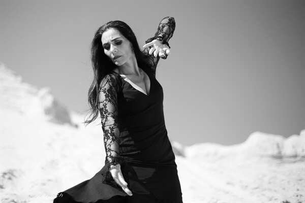 שרון שגיא - פלמנקו. צילום: אייל הירש - שרון שגיא flamenco natural - דרך גוף