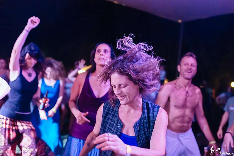 מסיבה תנועה חופשית עם דיג׳יי Mayo - פסטיבל דרך גוף 2023 - דרך גוף