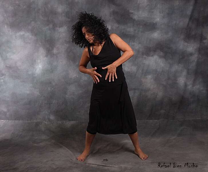 תבונת הגוף הנשי - לרקוד את האישה שאני