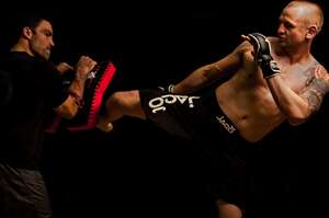 שיעורי MMA (לחימה משולבת)