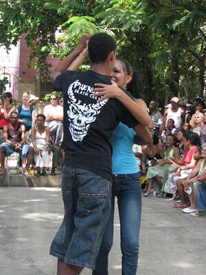 קורס ריקוד לנשים: סלסטון וסברוסורה