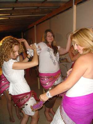 סדנת ריקודי בטן - שיתופיות וחיבורים - דרך גוף
