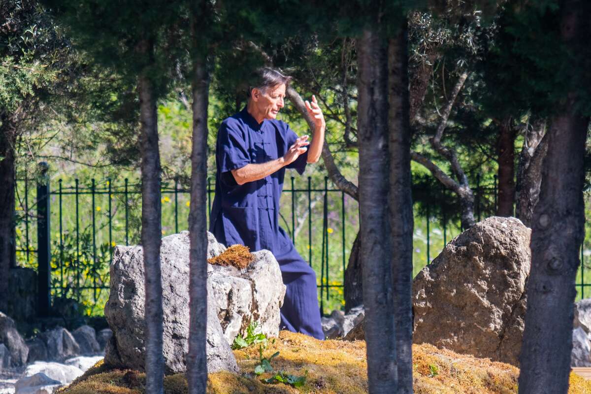ריטריט סתיו mindfulness באי לפקדה יוון